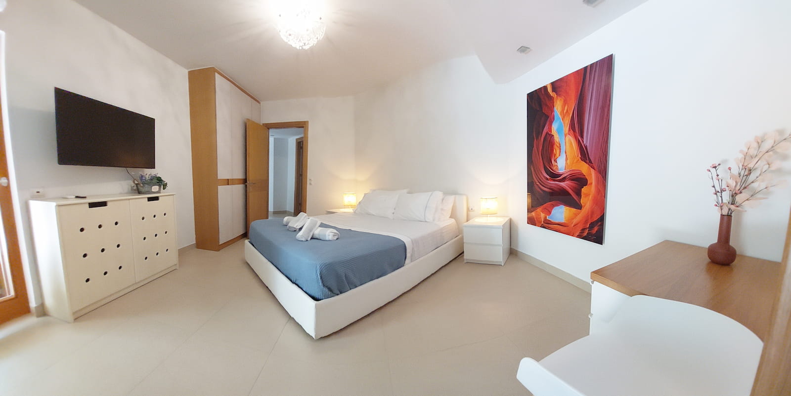 Master bedroom with en-suite bathroom